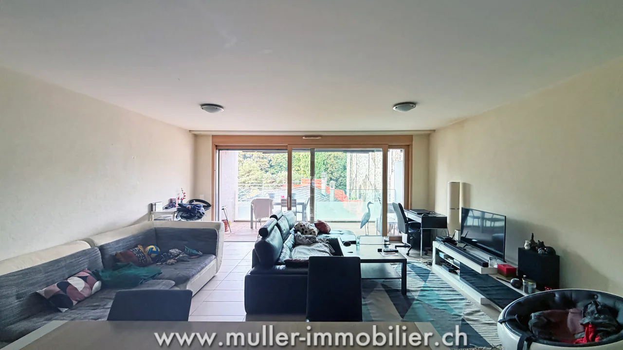 Bel appartement 3.5 pièces, 2e étage avec balcon-terrasse à Morges