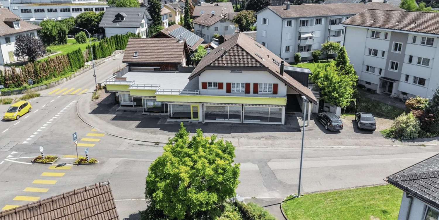 5,5 Zimmer Wohnung und Gewerbeflächen teilbar ab 60qm zur Miete