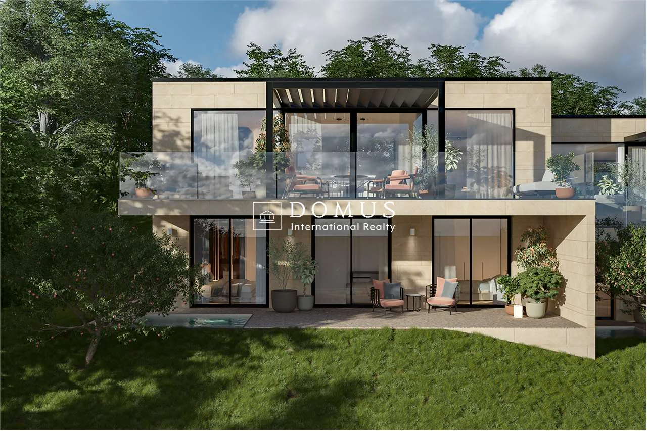 Luxury Living in Collina d'Oro