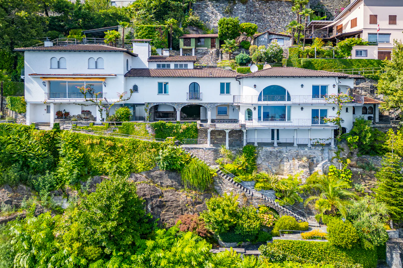 Villa "al Finestrone" nel villaggio svizzero del 2025