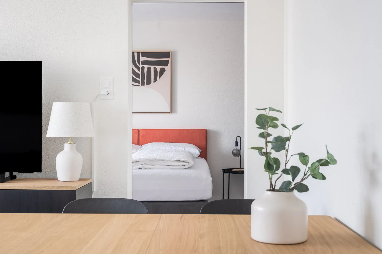 Modern, bright and central – New 2.5-room apartment in Basel