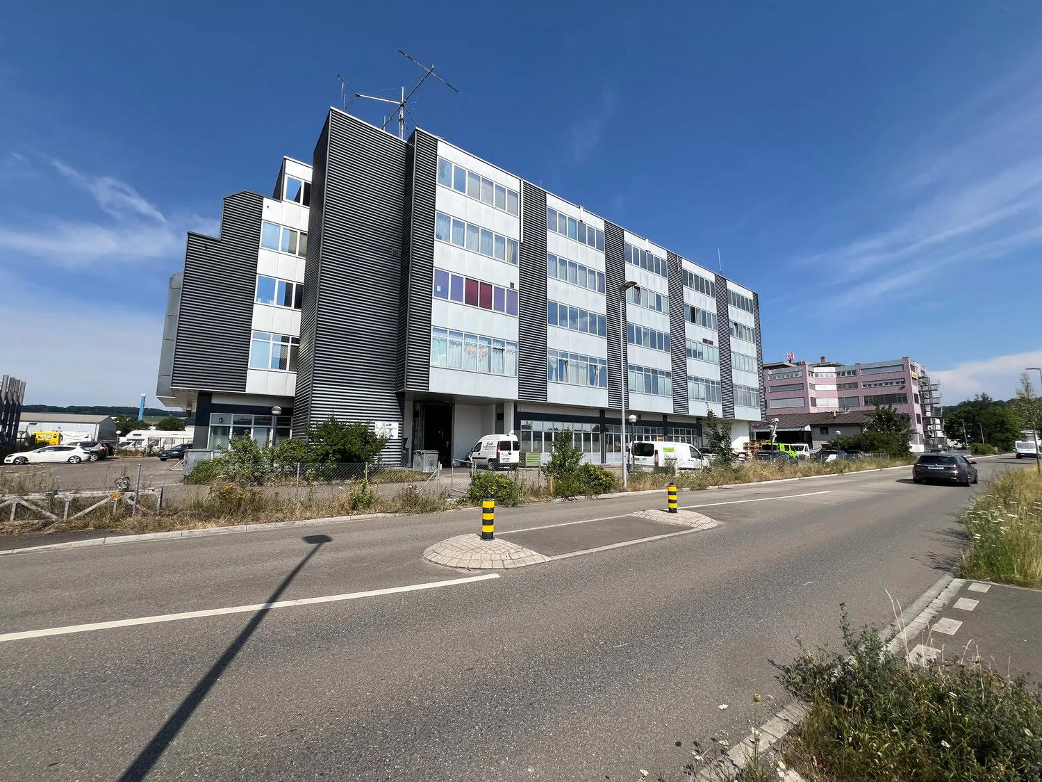 Ampio spazio ufficio di 4,5 locali nel cuore di Bülach