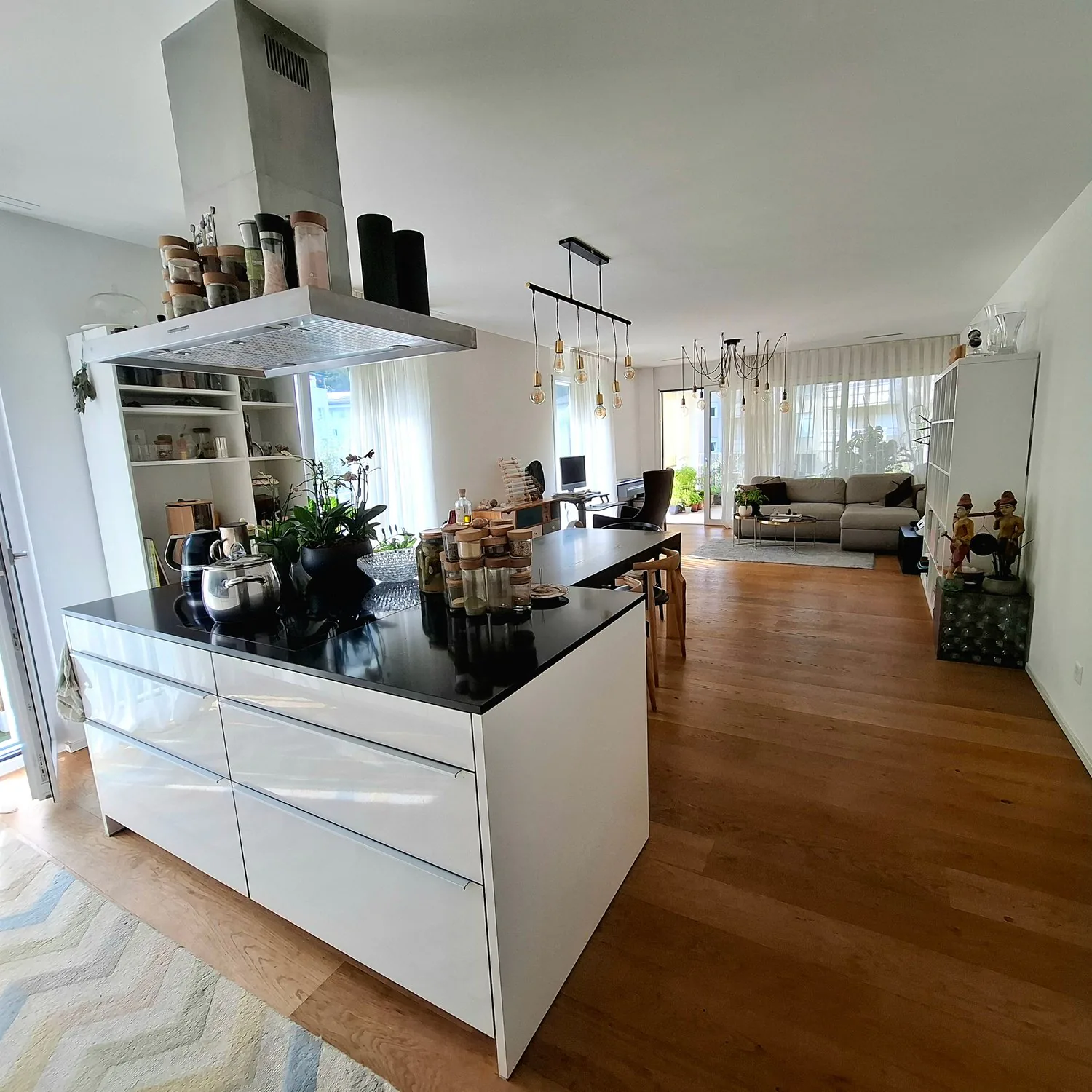 Elegantes 3.5-Zimmer-Apartment in Lugano Figino