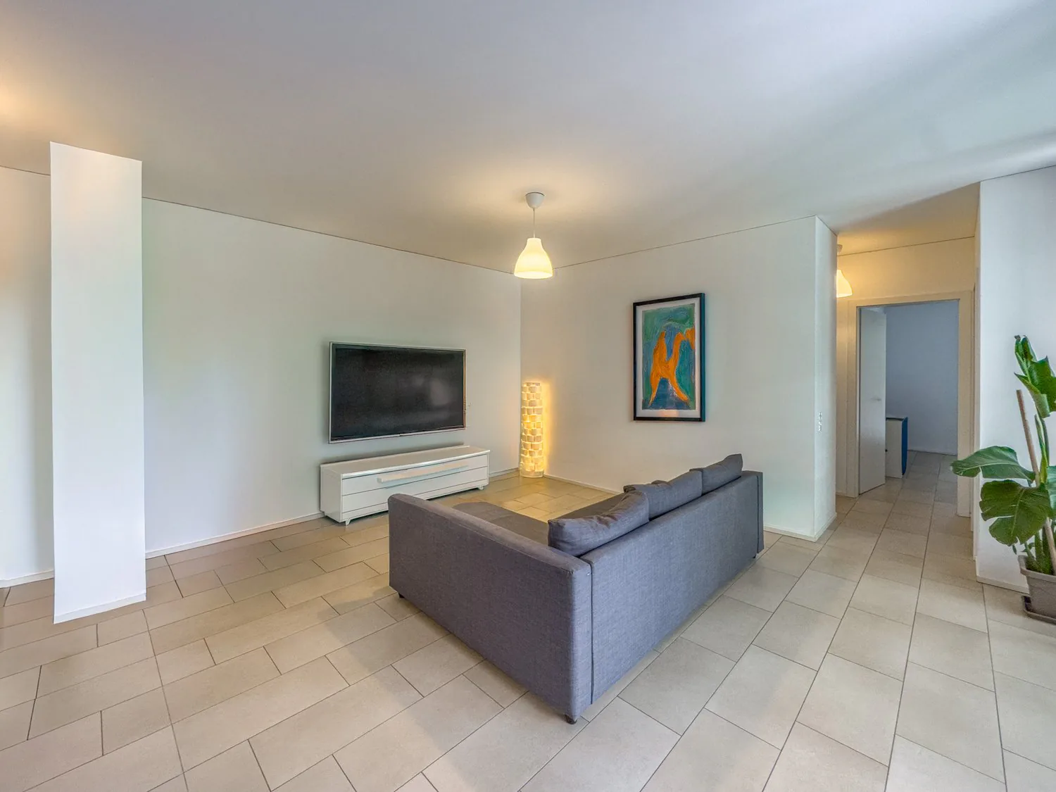 Moderno appartamento di 3.5 locali a Lugano con vista panoramica