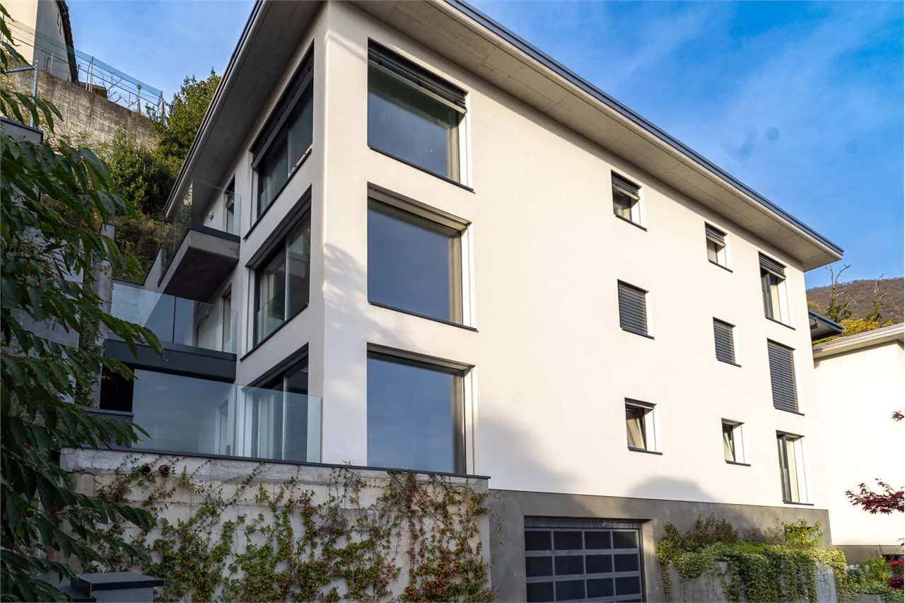 Vacallo: exklusives 2.5-Zimmer-Wohnung mit Blick auf die Grüne