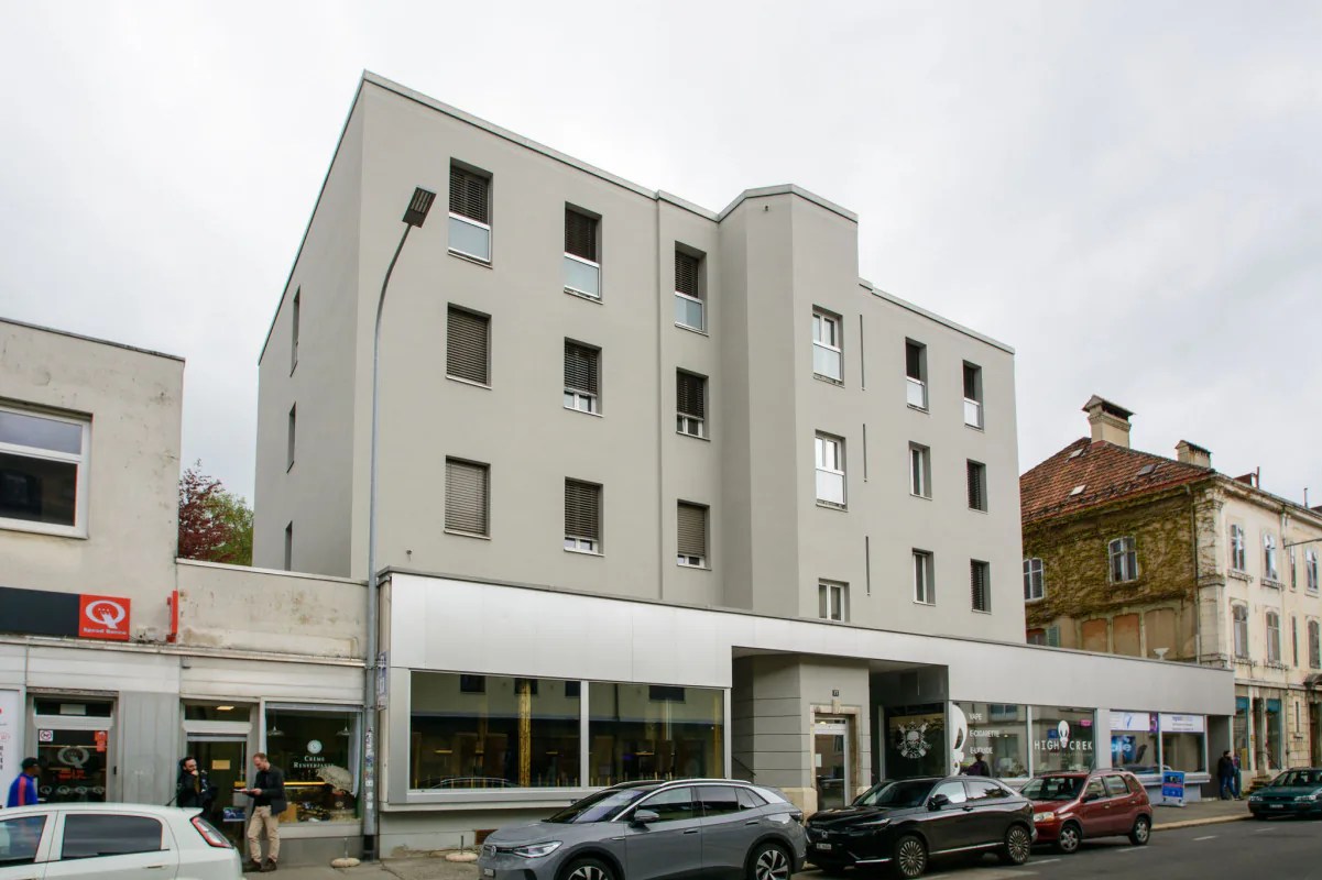 Mischgebäude mit einer Rendite von 6,02 % im Zentrum von La Chaux-de-Fonds
