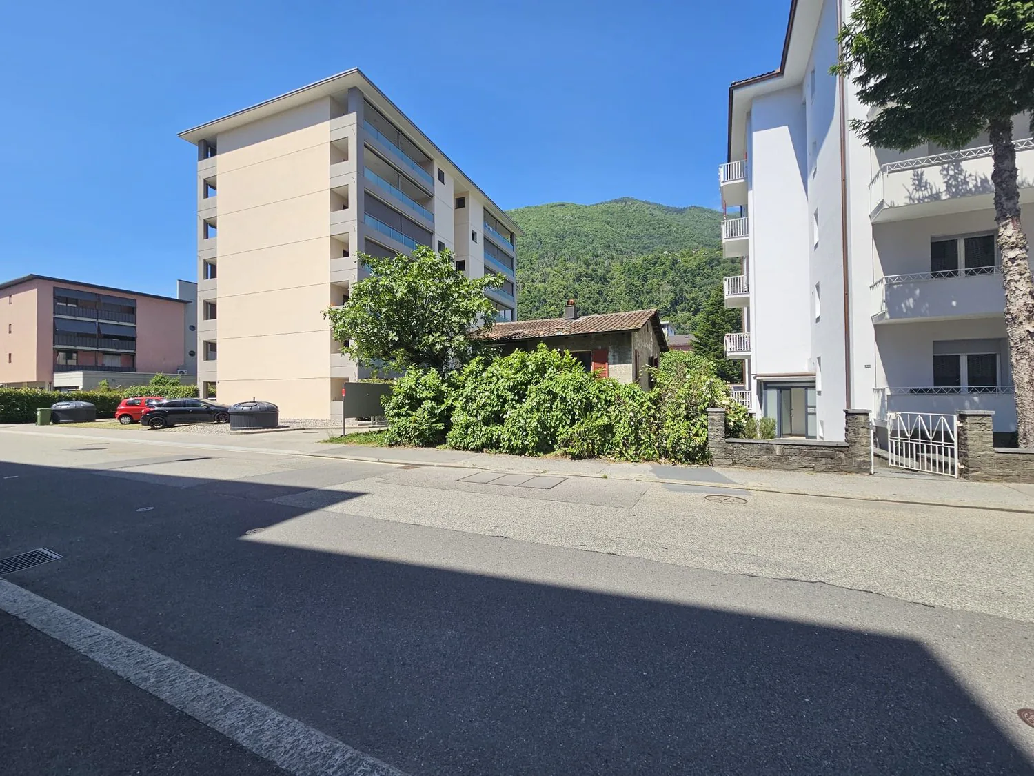 Beautiful plot with approved license in Locarno
