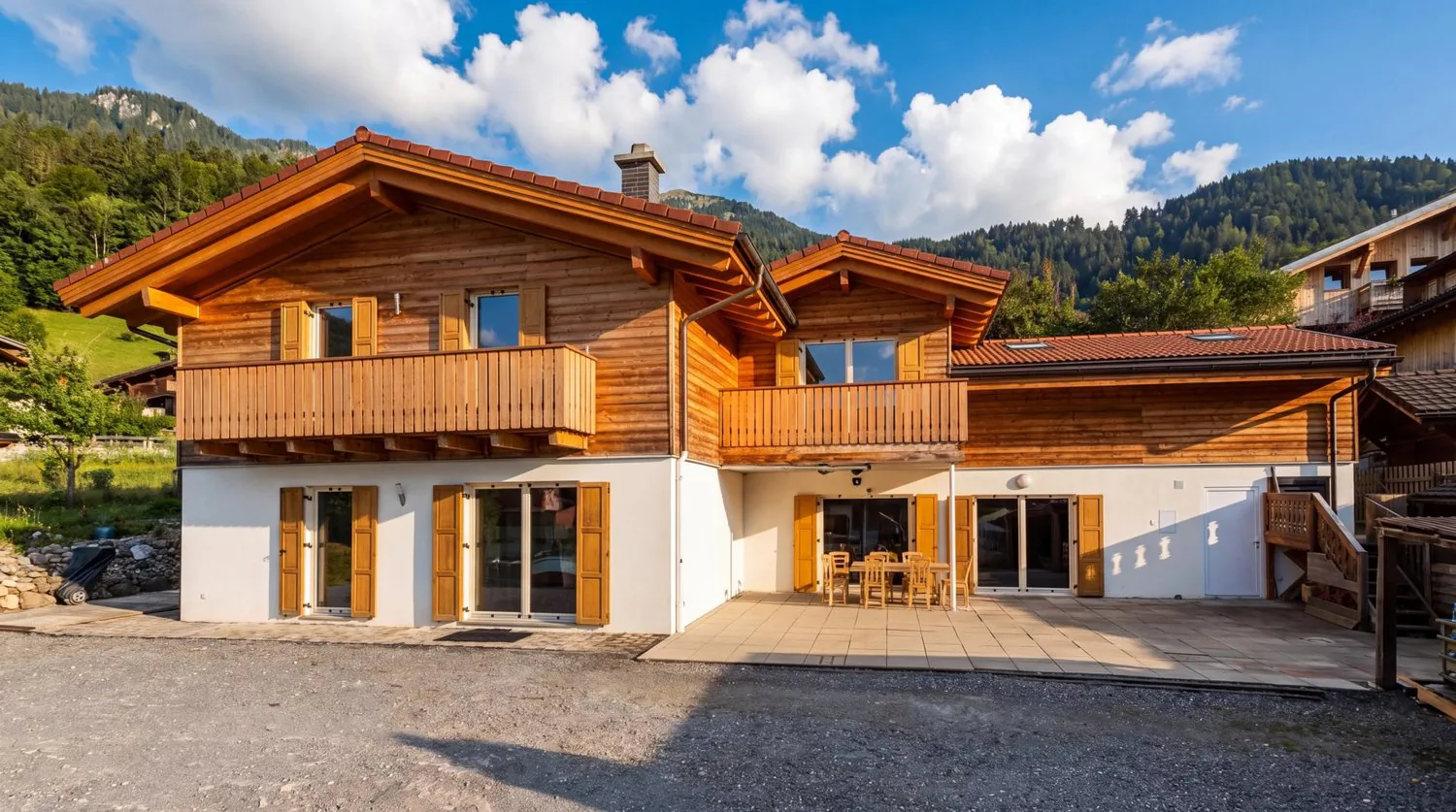 Opportunity to seize in the heart of the village!