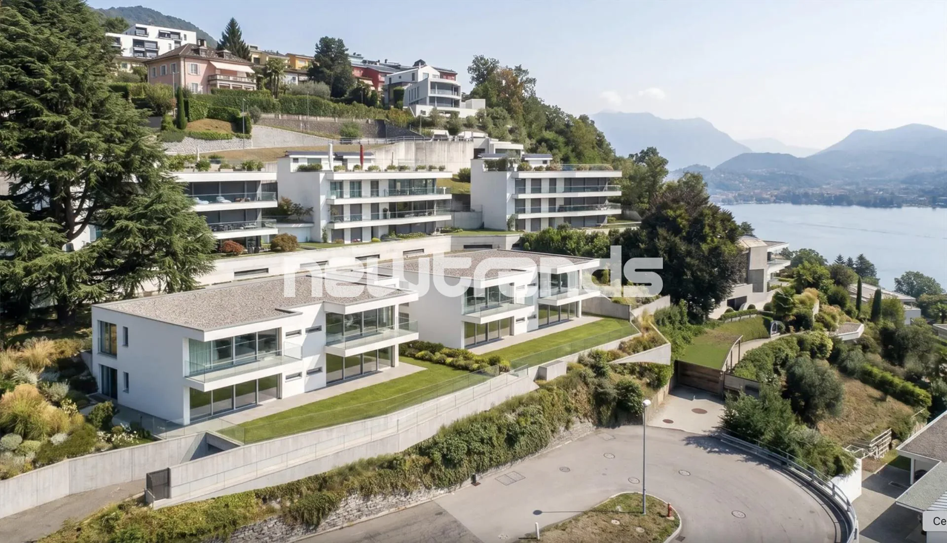 Prestigious 4.5-room apartment with terrace and lake view in Viganello