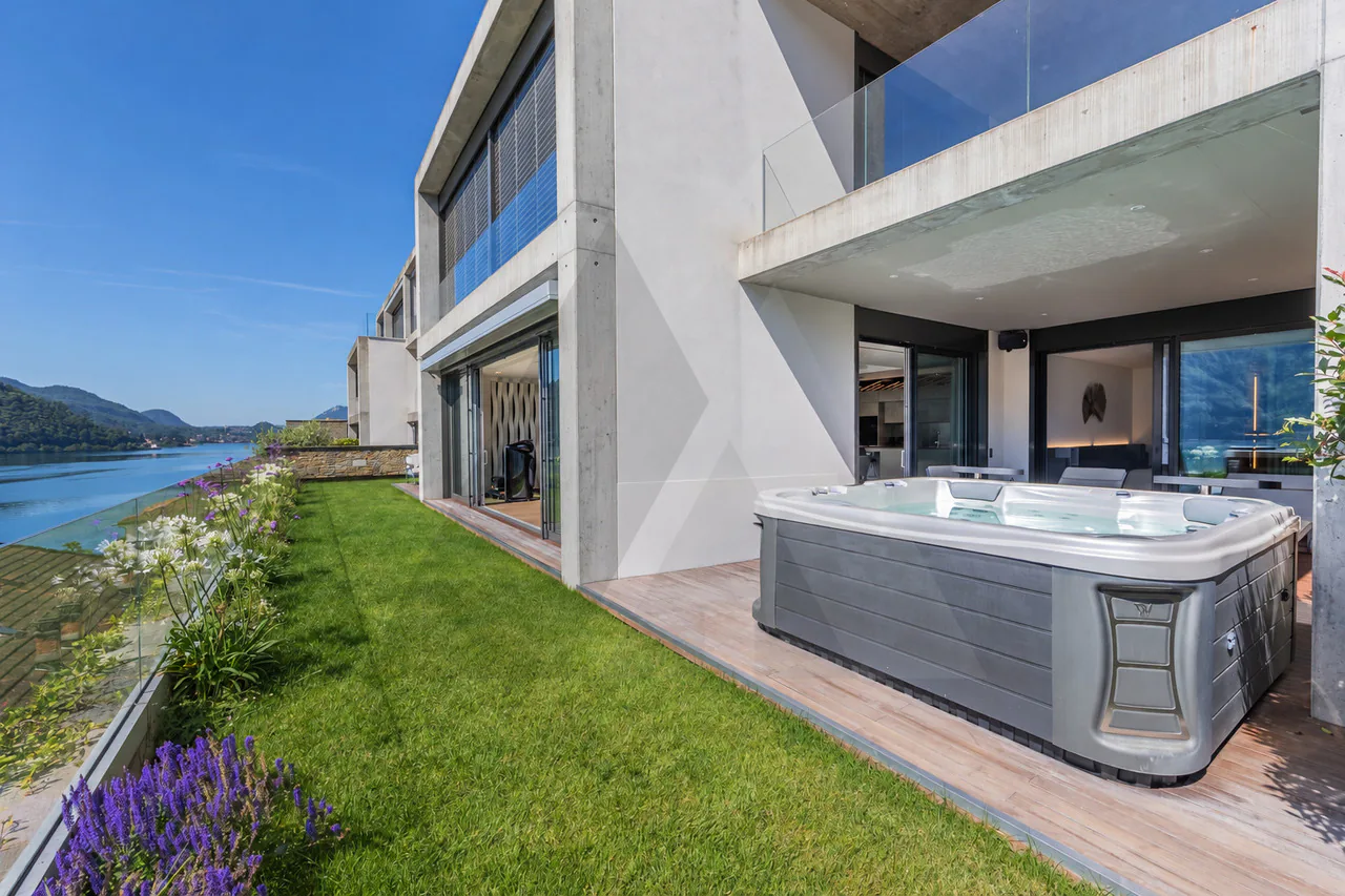 VISTA LAGO, AREA WELLNESS PRIVATA E PISCINA CONDOMINIALE