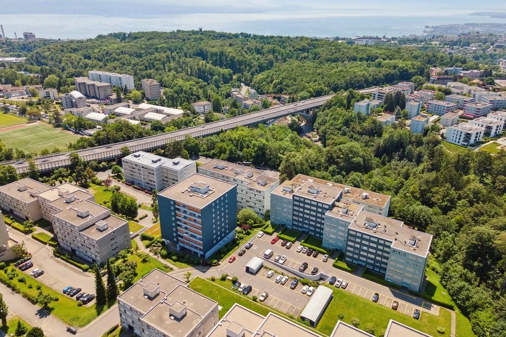 Suchen Sie eine Indoor-Parkplätze in der Nähe des Chuv und der Autobahn?