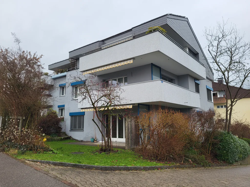 Charming 5-room apartment with winter garden and large balcony