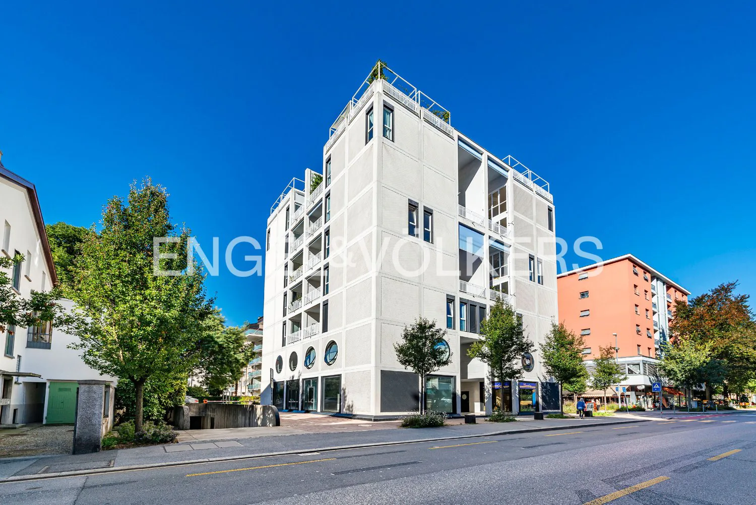 Renoviertes zentrales Duplex mit hellen Räumen