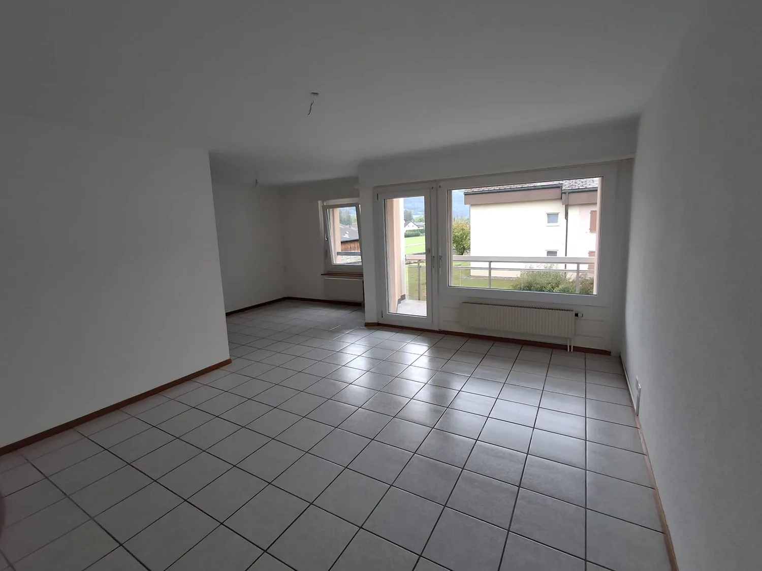 Wohnung 3.5 Zimmer renoviert zu vermieten in Enney