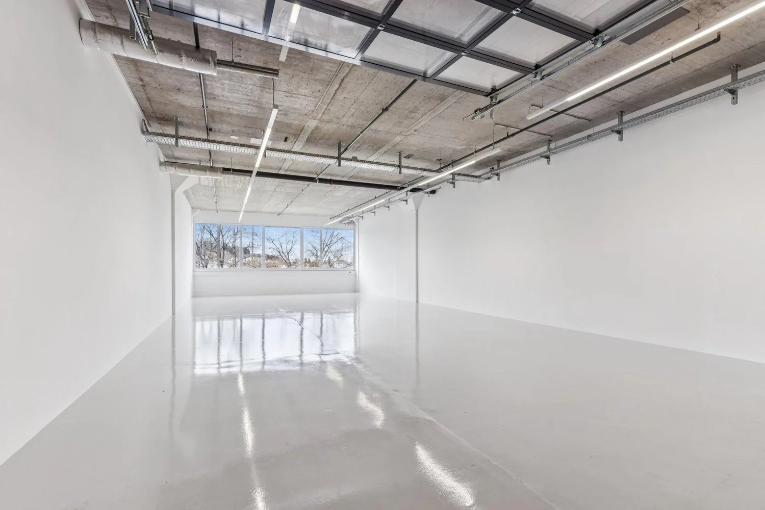 Spazi commerciali tra 135m2