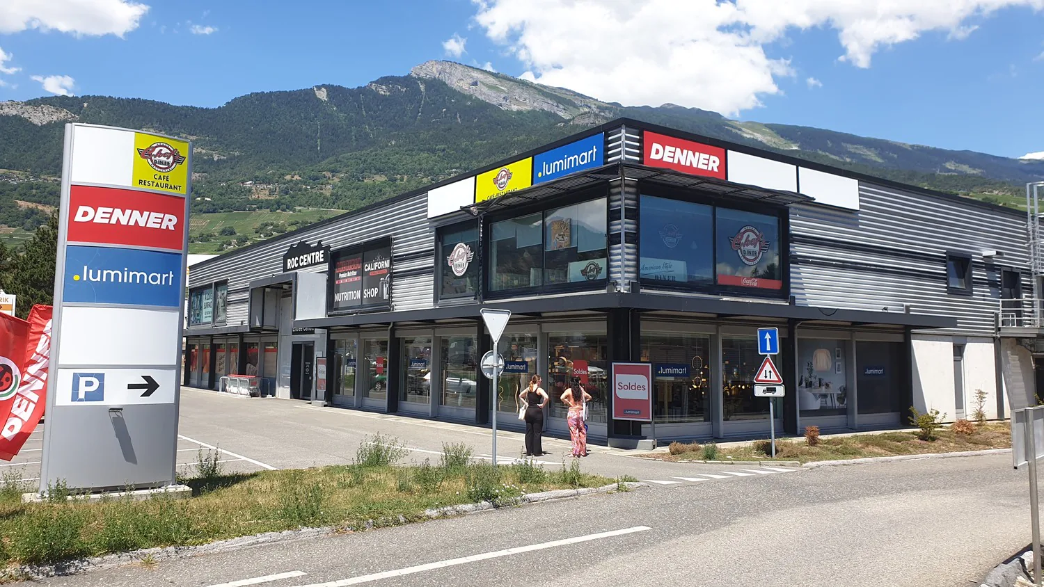 Modular surface area of 293 to 1'665 m2 - Roc Centre - Conthey