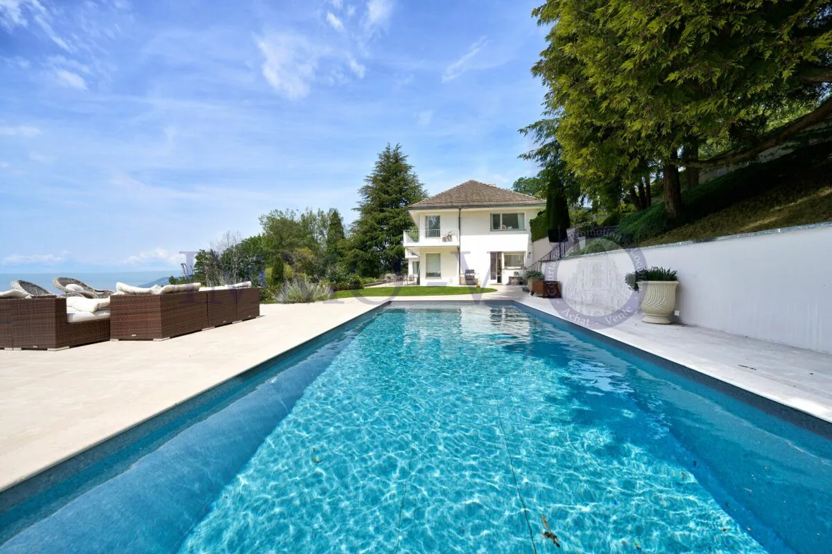 Prestige with Pool and Panoramic View - Furnished