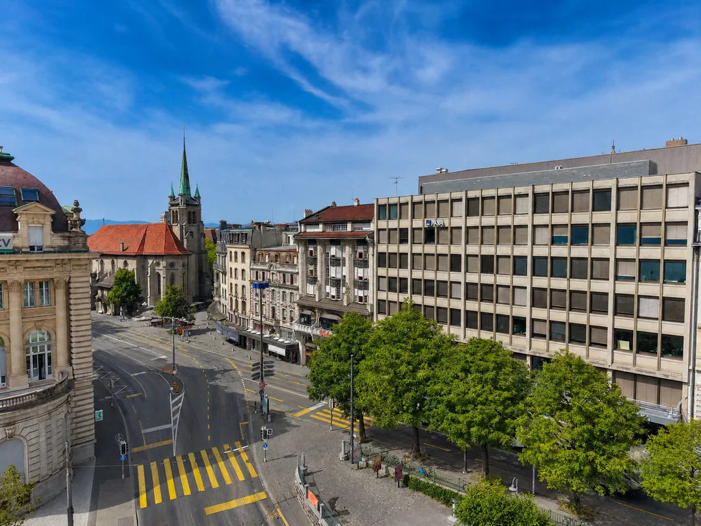 Commercial premises of 88 m2 - Place Saint-François, Lausanne