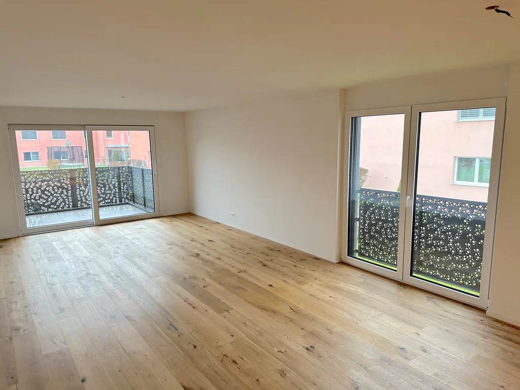 Exclusive, spacious and bright apartment in Weiach