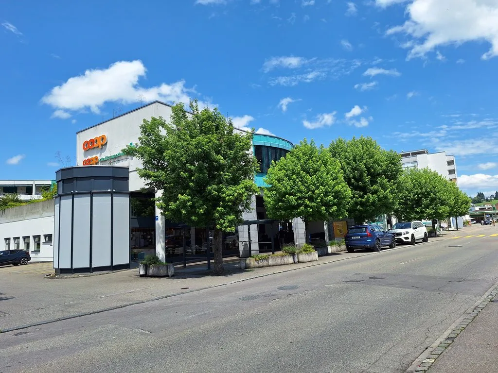 Zentraler Parkplatz in Wohlen gesucht?