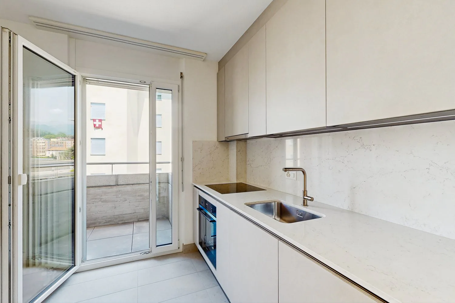 Apartment with 2.5 rooms, comfort and tranquility in Via Emilio Rava 1E