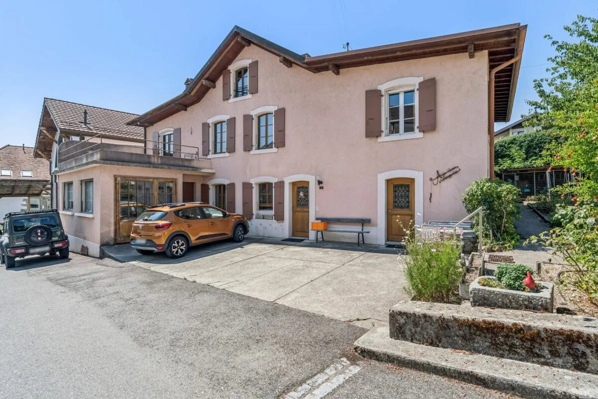 Haus im Dorf mit großem Potenzial