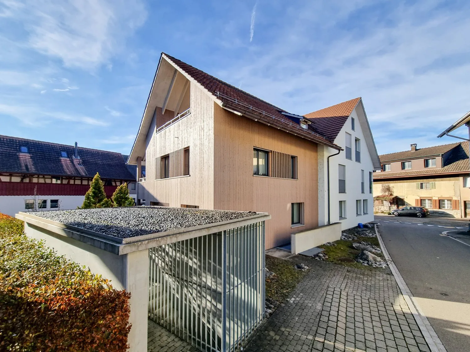 Attractive 2.5-room attic apartment with loggia