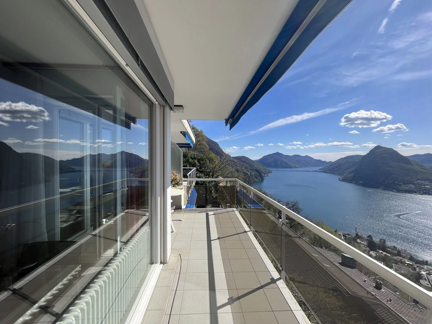 2.5 Room Apartment with Furniture and Lake View with Pool in Aldesago