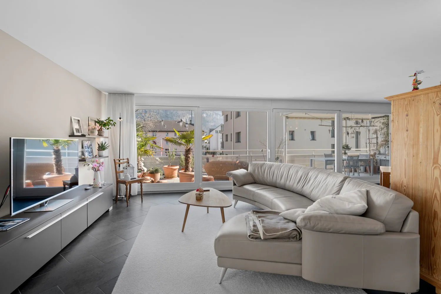 Ampio appartamento-maisonnette di 7,5 locali vicino al lago