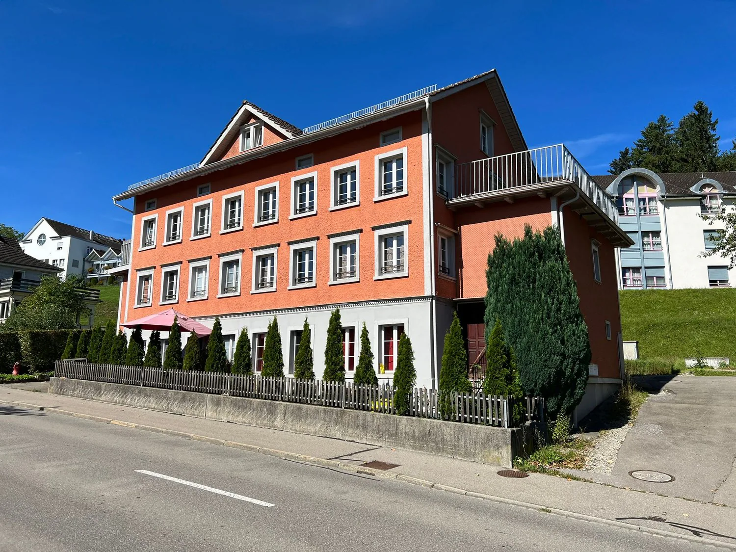 Charming 3.5-room apartment with balcony in Degersheim