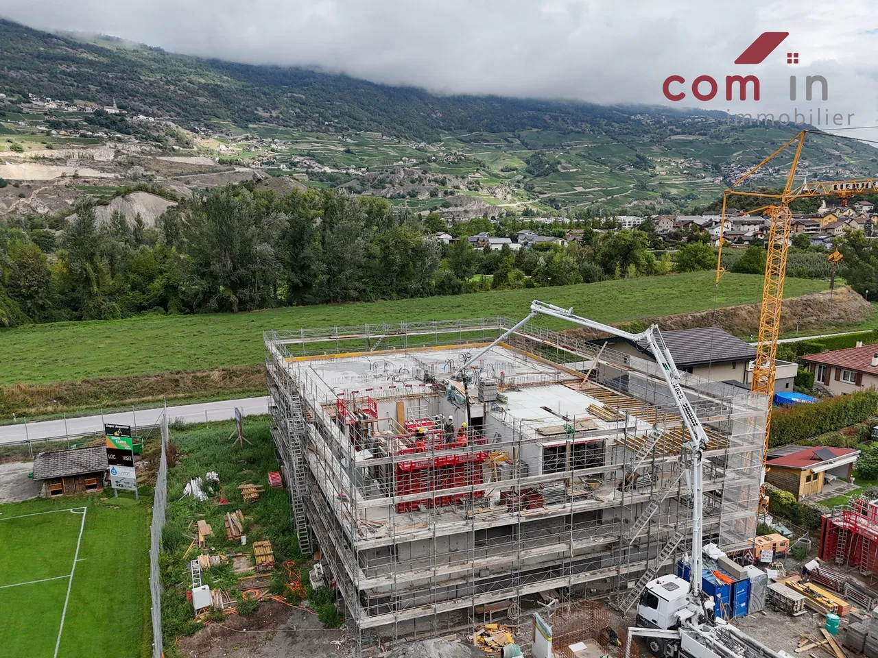 GRONE, 2,5 Zimmer neu mit großem Balkon und freier Sicht