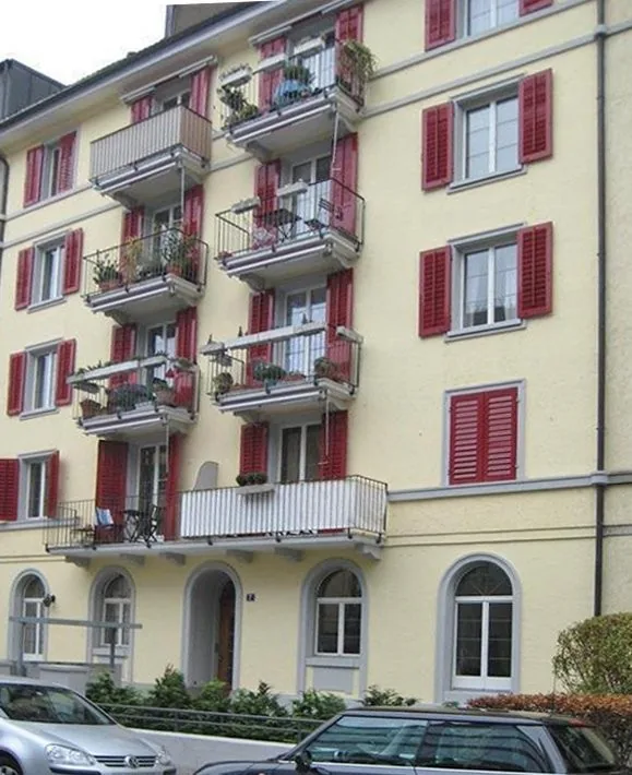 Moderne Dachwohnung mit Galerie im Zürcher Seefeld