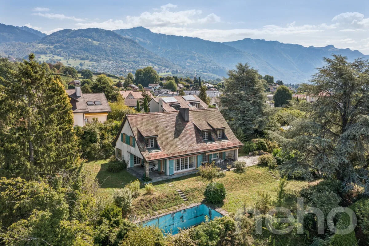 Esclusiva: Villa familiare con grande potenziale