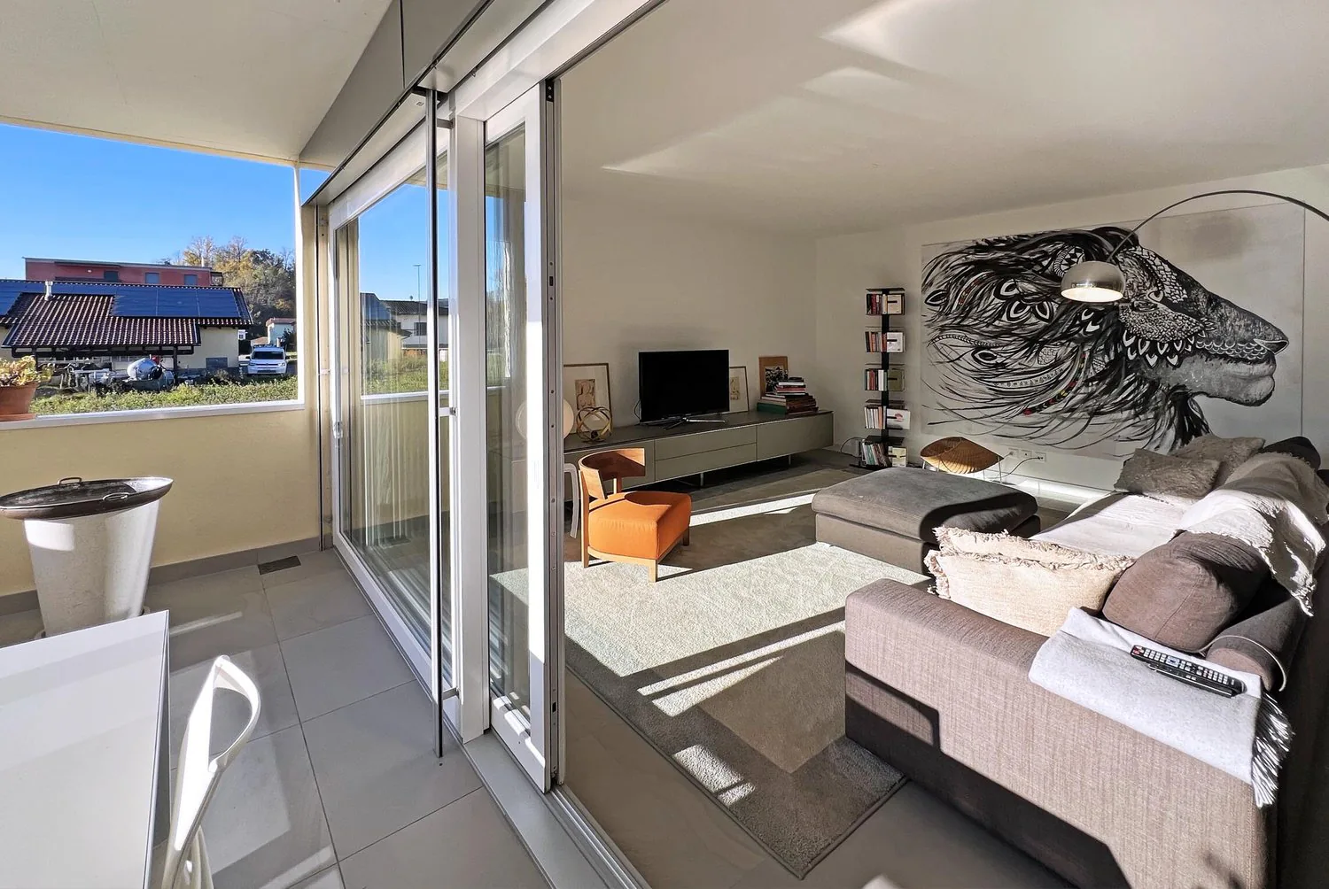 Spacious and exclusive 5.5-room apartment with large terrace in Stabio