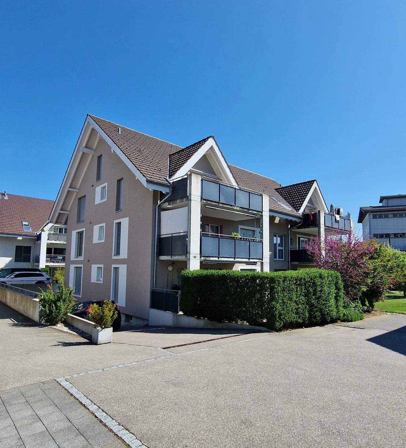 Moderne Maisonettewohnung mit grossem Balkon