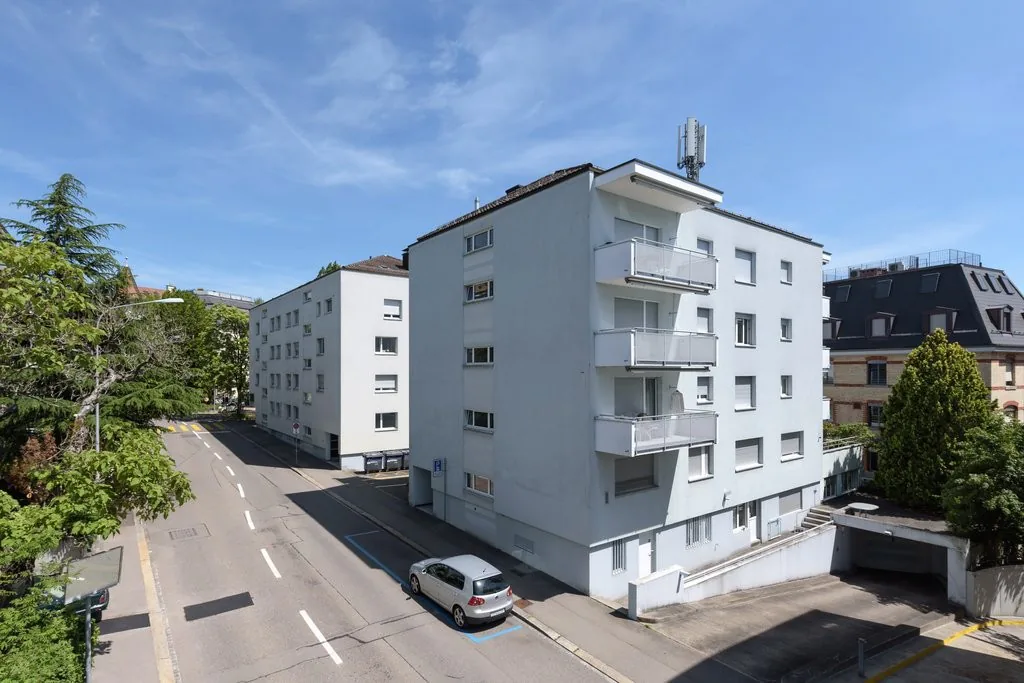 Einstellplatz in Tiefgarage zu vermieten - Zürich Kreis 7