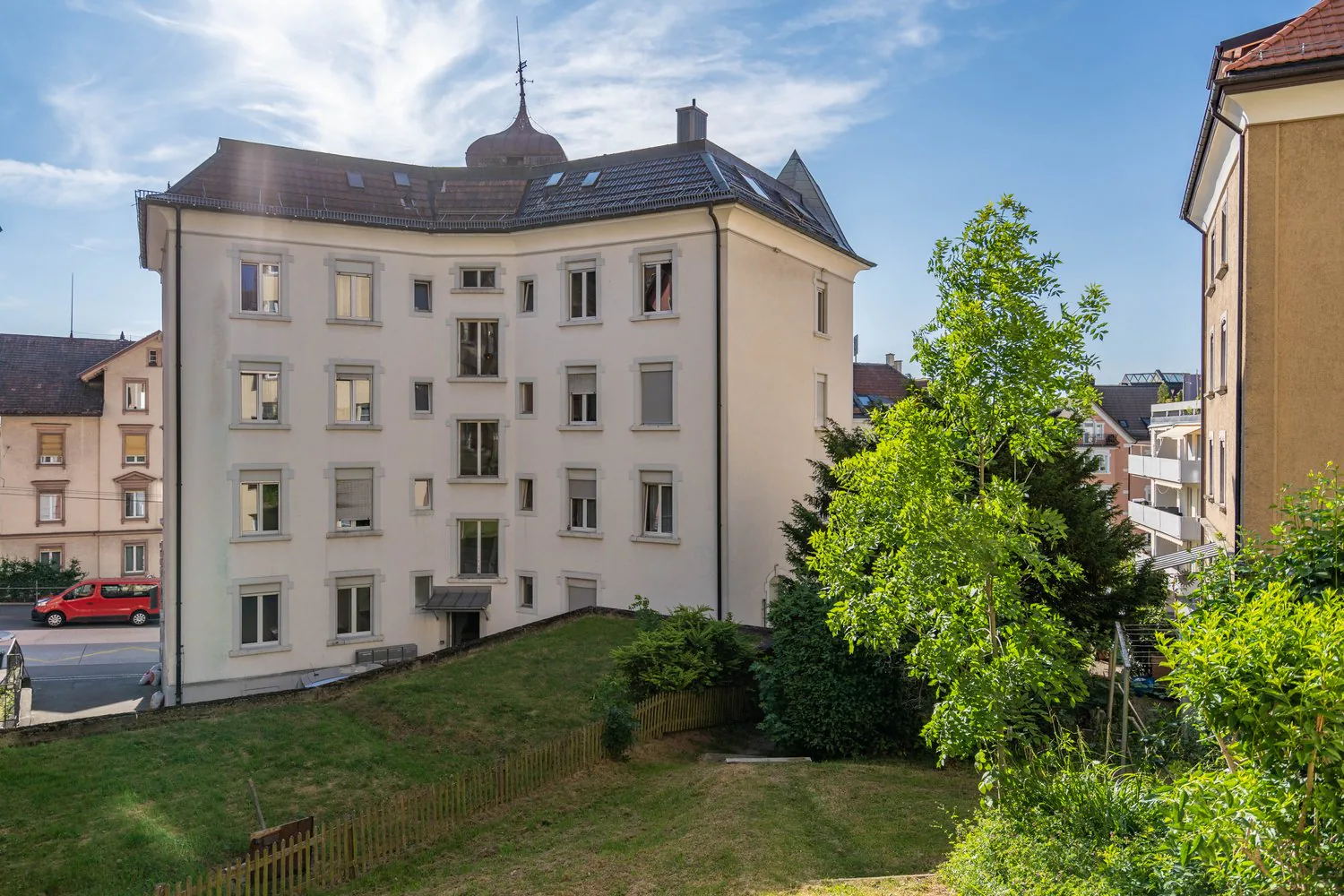 Charmante 2-Zimmer-Dachwohnung an der Teufener Strasse