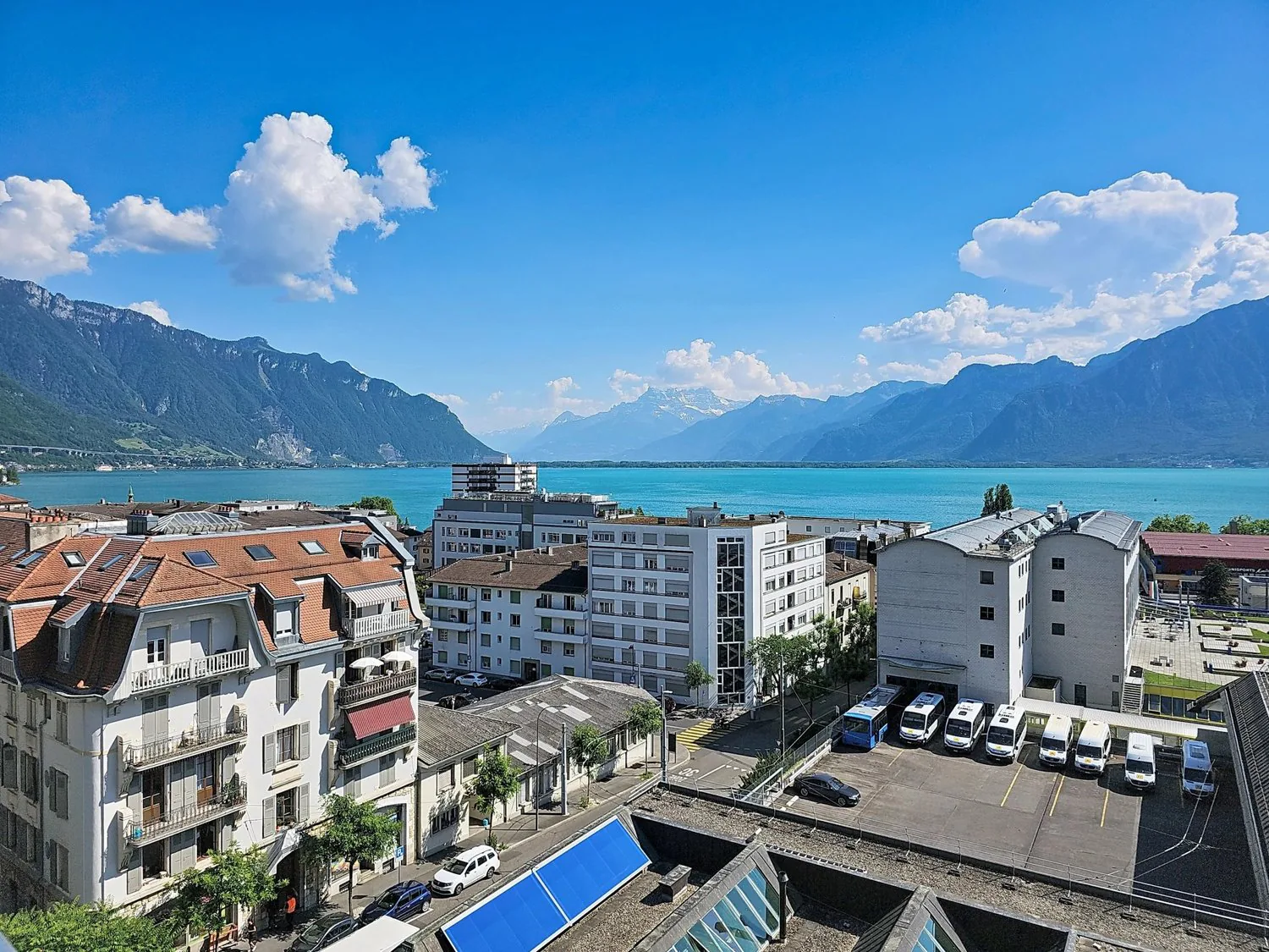 Superb 4-room attic apartment with large terrace and panoramic view