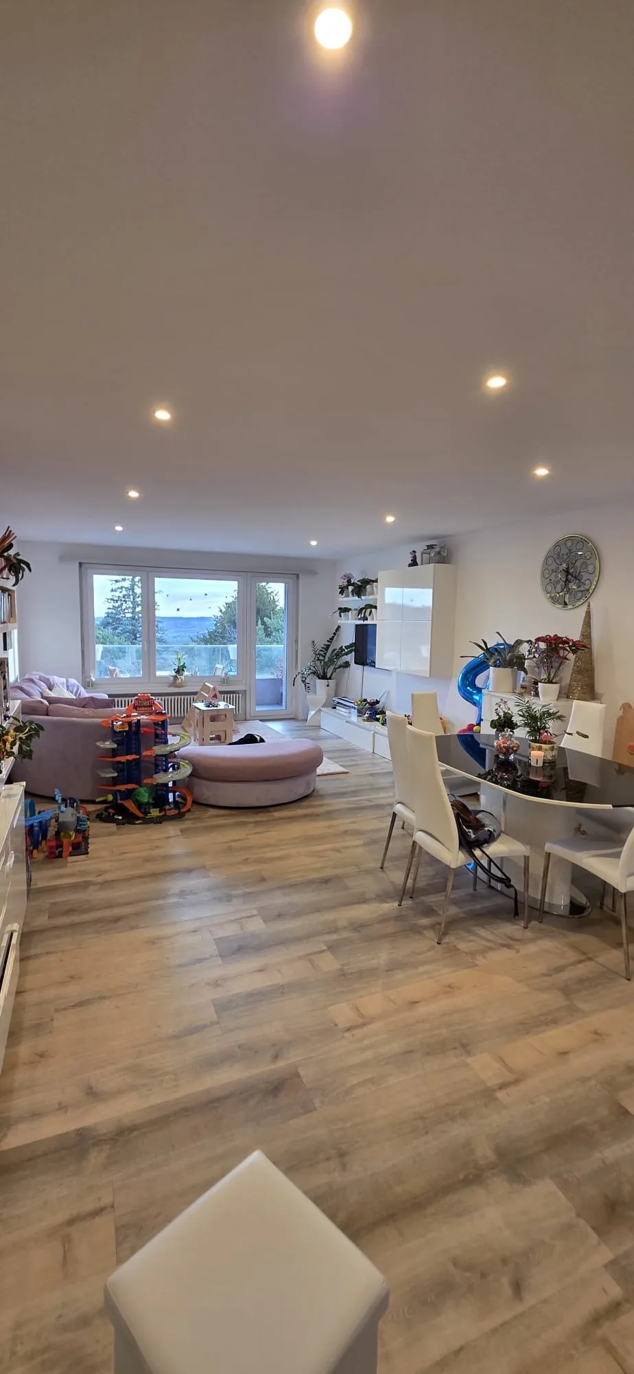 Helles 4.5-Zimmer-Apartment mit Terrasse – Castel San Pietro