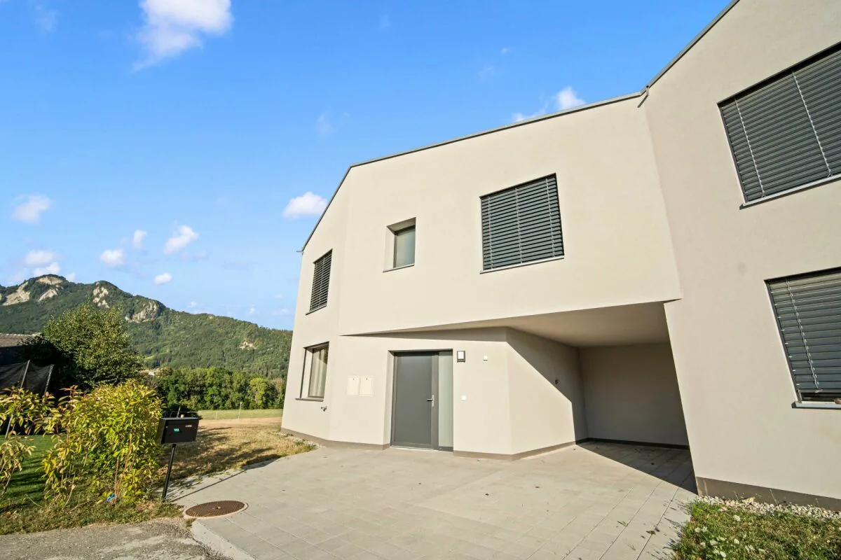 Schöne 4,5-Zimmer-Villa mit Blick auf den Gruyère-See und die Berge (E1.1)