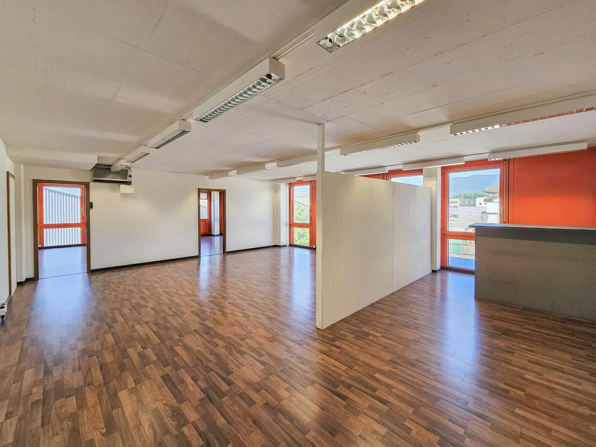 Bureaux à vendre à Nyon