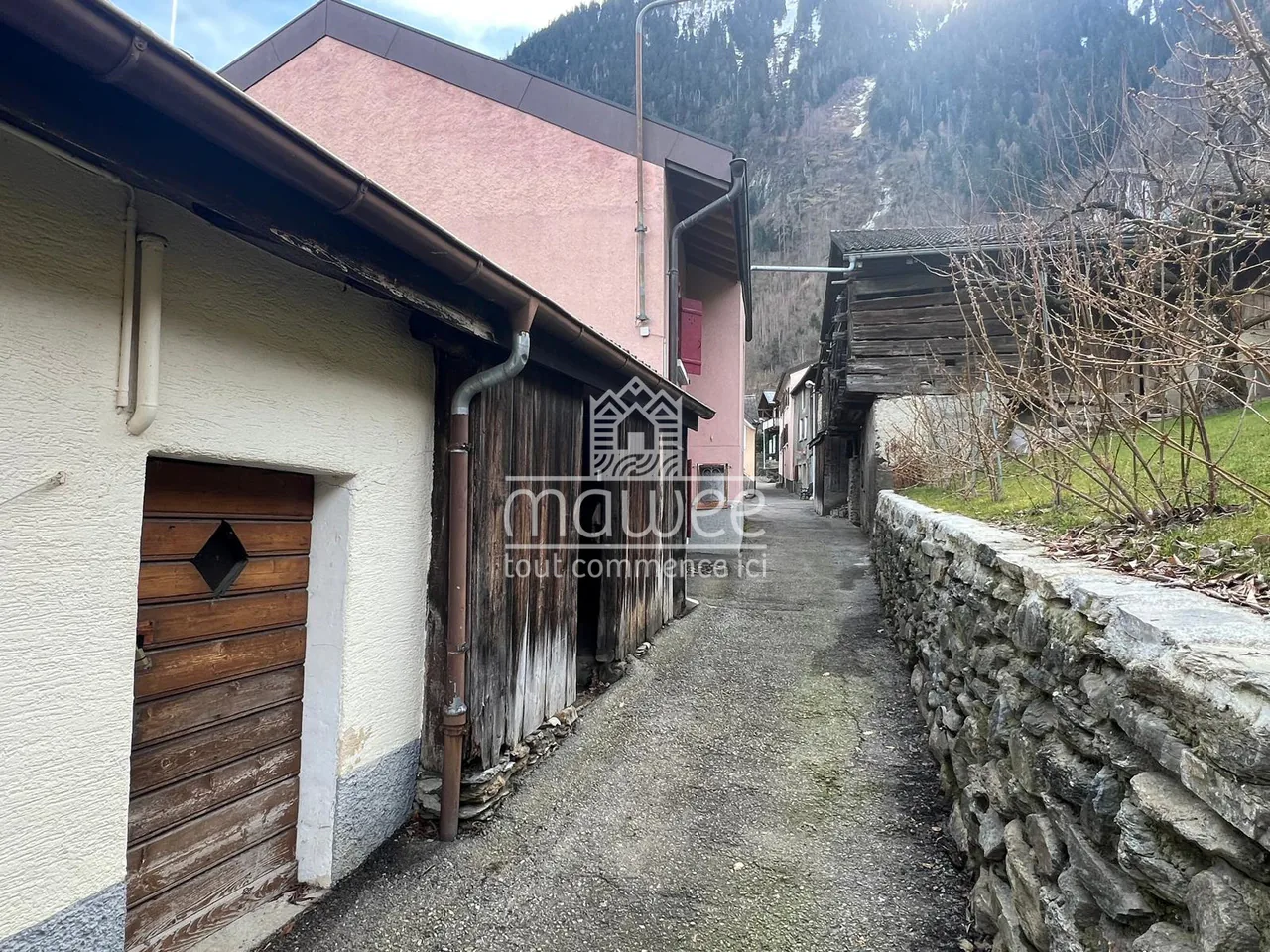 Fienile storico da ristrutturare - centro di Brocard (Martigny-Croix)