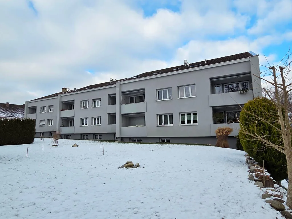 4-Bedroom Apartment, 2nd Floor Center
