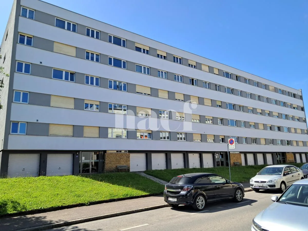 Appartamento di quattro locali con balcone