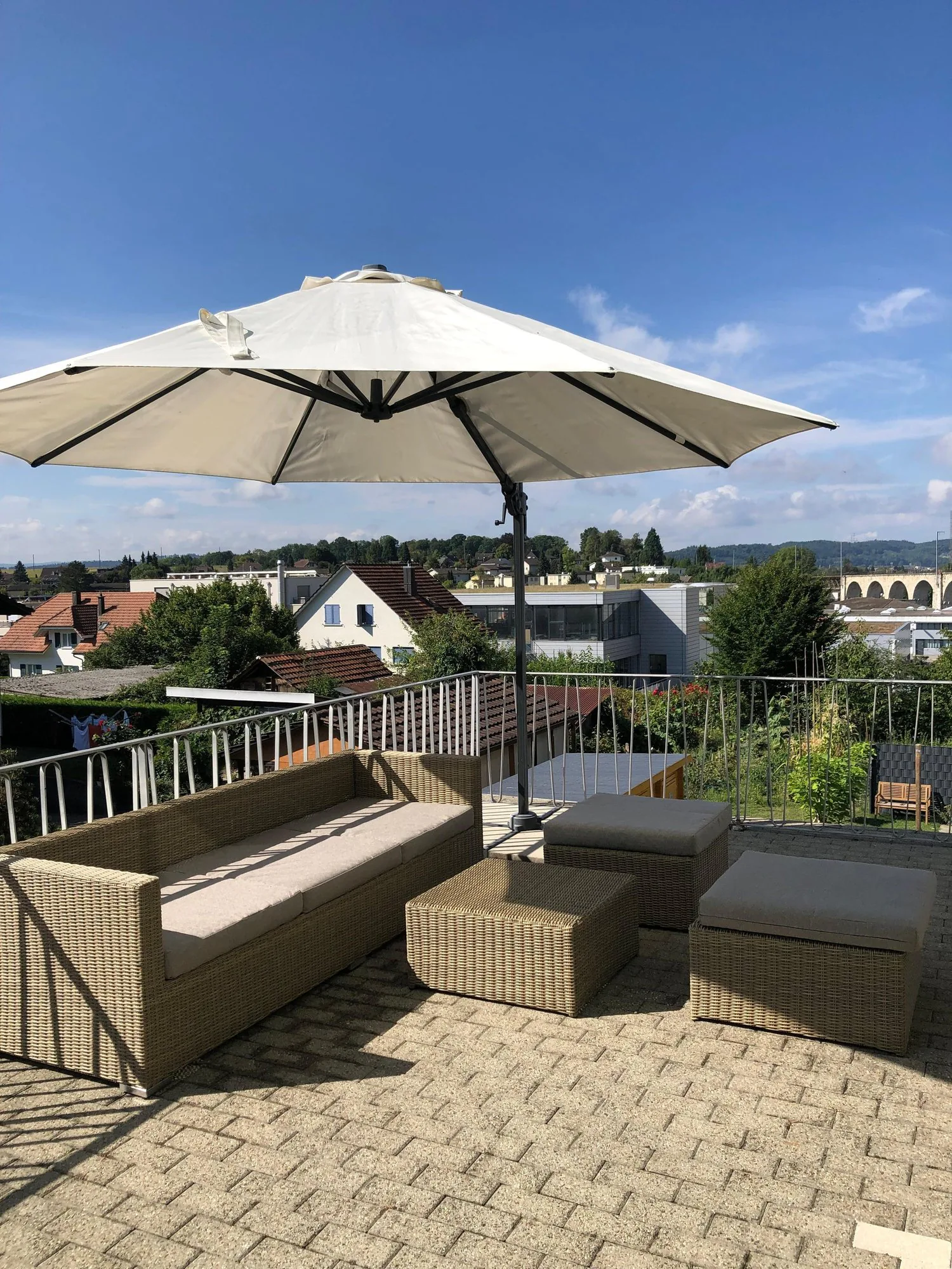 Habiter spacieusement avec terrasse ensoleillée - 2,5 pièces sur 88 m²