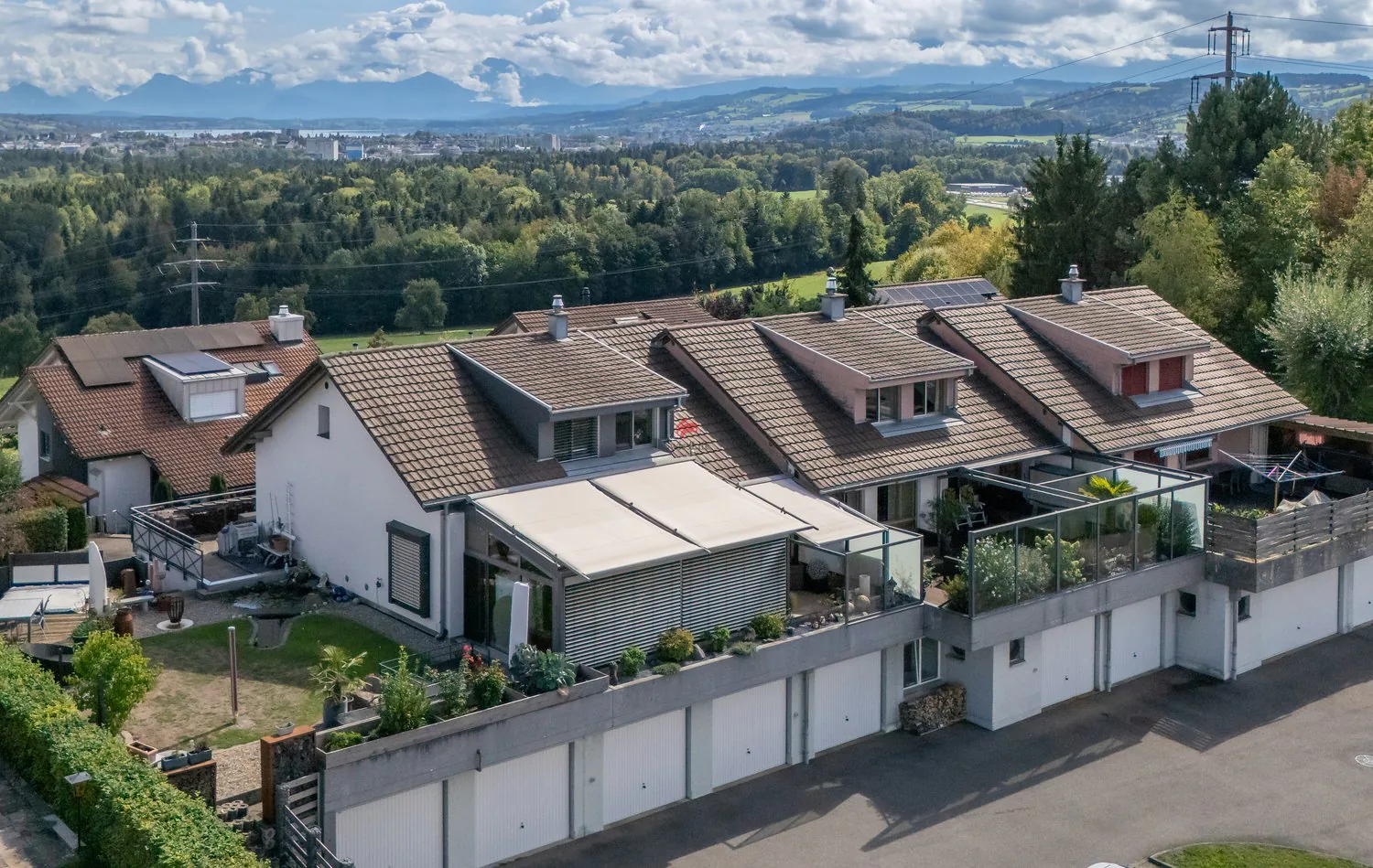 Bonheur familial avec vue loin - Arriver, respirer, profiter