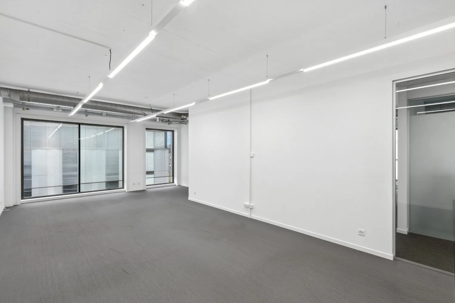 Discover your new administrative space at Centre iLife in Etoy!