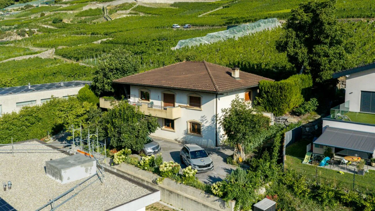 Una casa piena di potenziale sulla collina di Fully