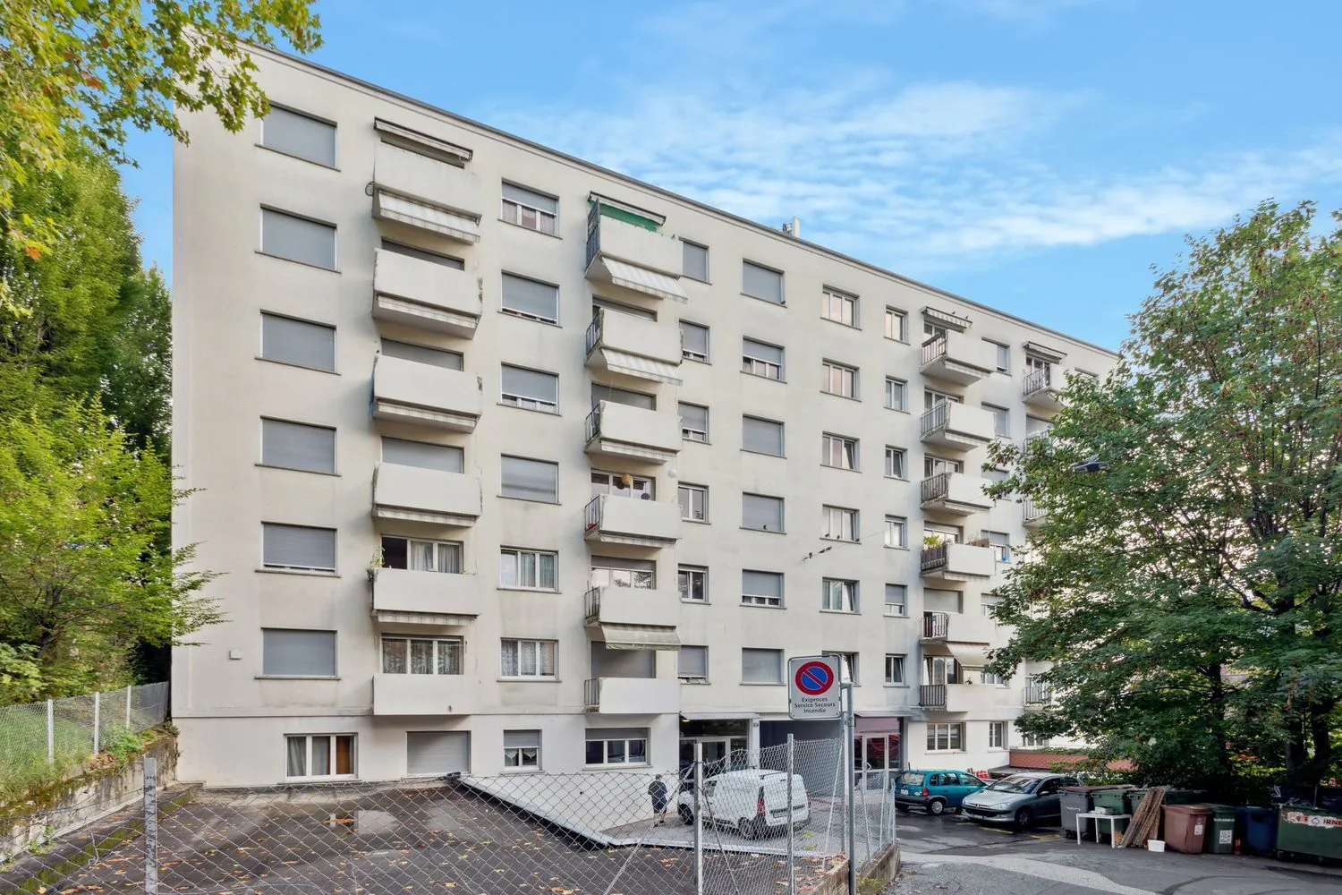 Close to Stade de la Pontaise