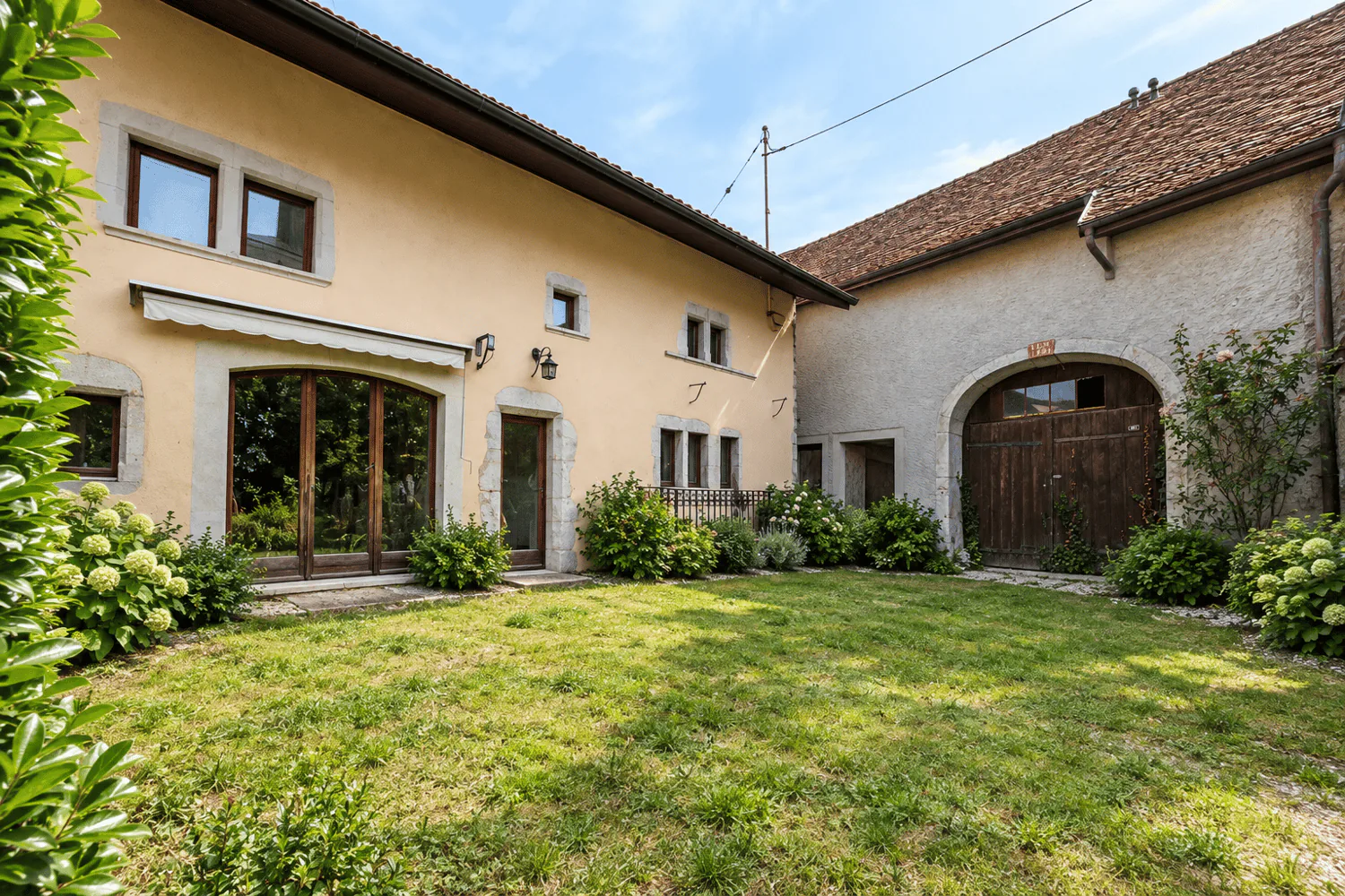 Maison villageoise et grange à fort potentiel